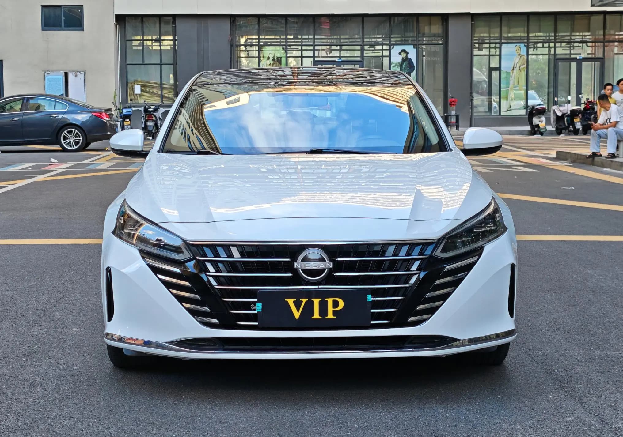 Nissan Altima 2023 г. 60147 км. — фото 2