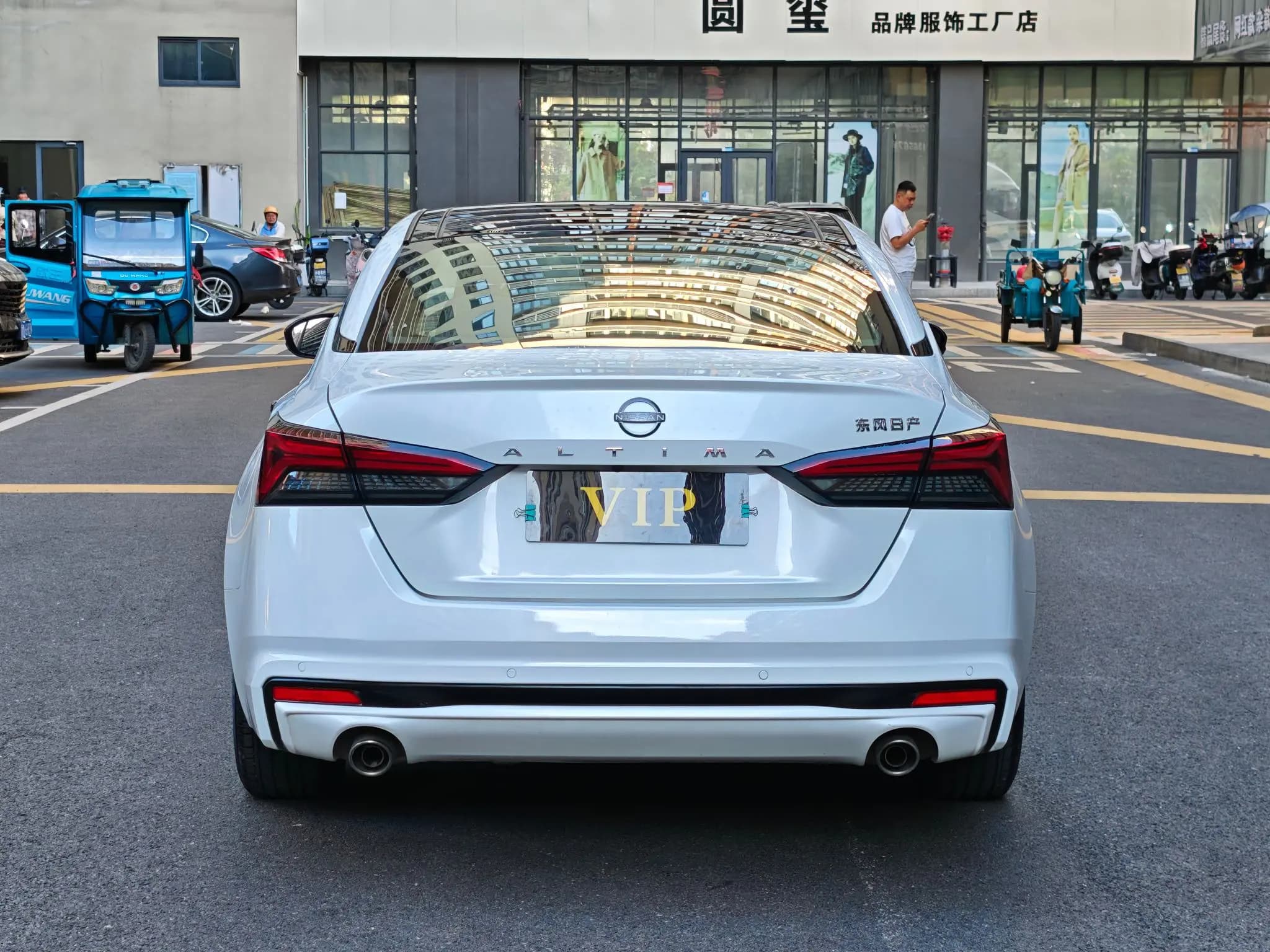 Nissan Altima 2023 г. 60147 км. — фото 4