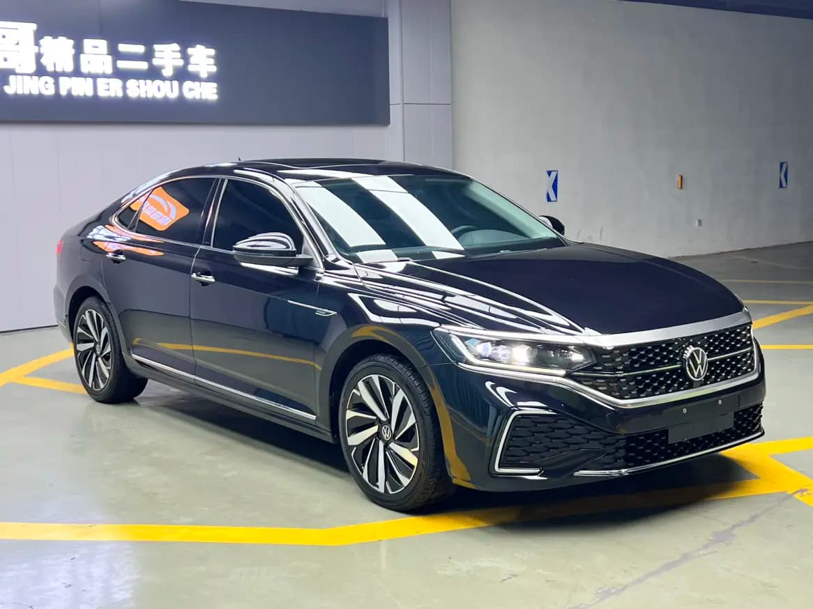 Volkswagen Passat 2022 г. 70082 км. — фото 3