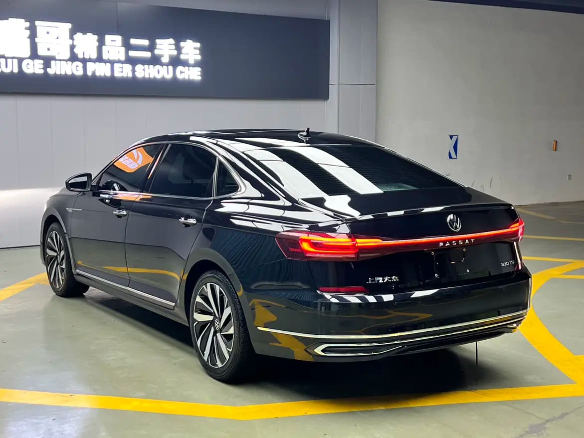 Volkswagen Passat 2022 г. 70082 км. — фото 4