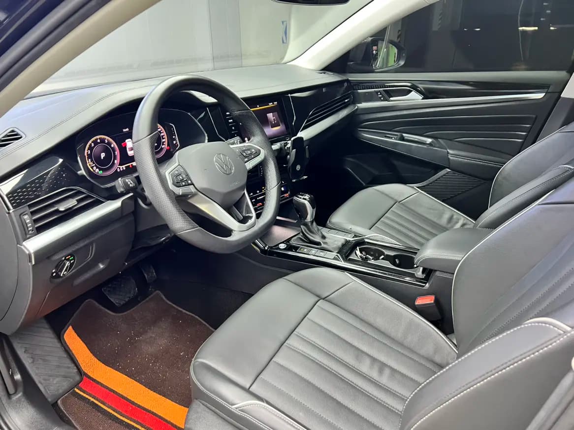 Volkswagen Passat 2022 г. 70082 км. — фото 8