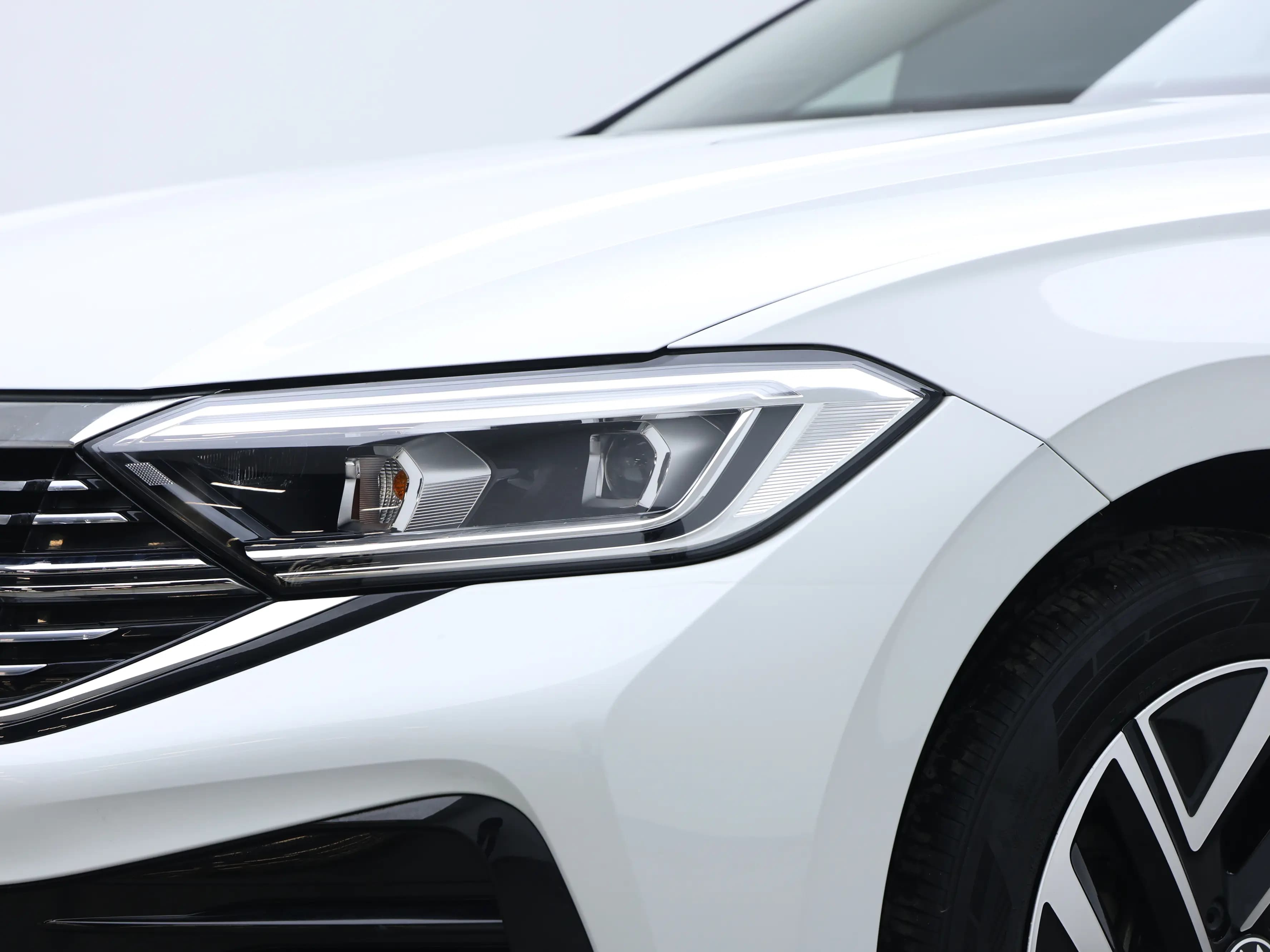Volkswagen Sagitar 2022 г. 26700 км. — фото 12