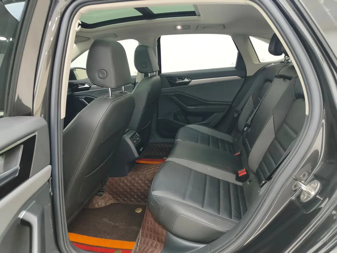 Volkswagen Sagitar 2022 г. 32079 км. — фото 15