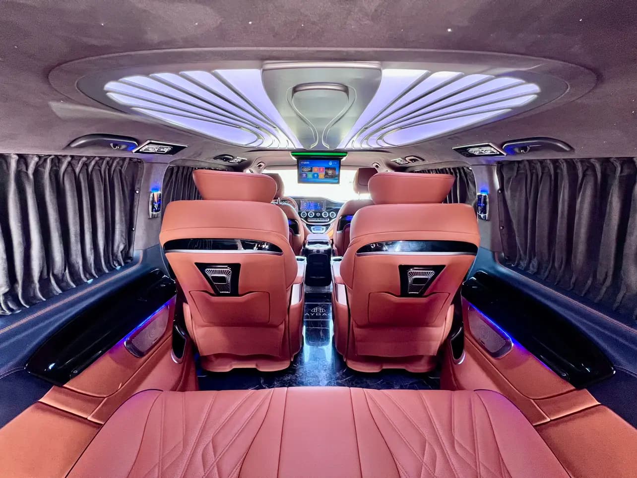 Mercedes-Benz Vito 2024 г. 40098 км. — фото 16