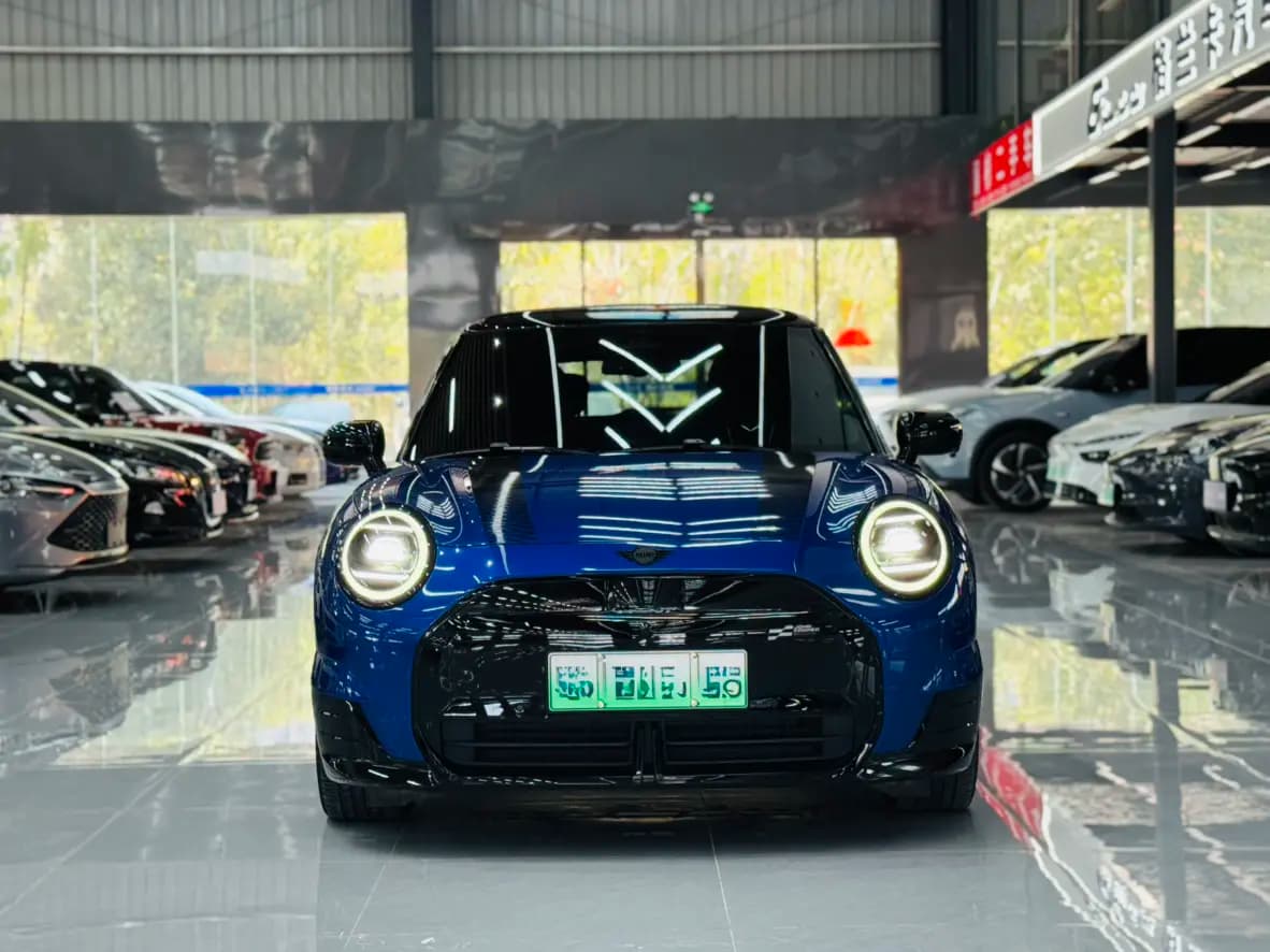 MINI ELECTRIC  COOPER 2024 г. 13009 км. — фото 2
