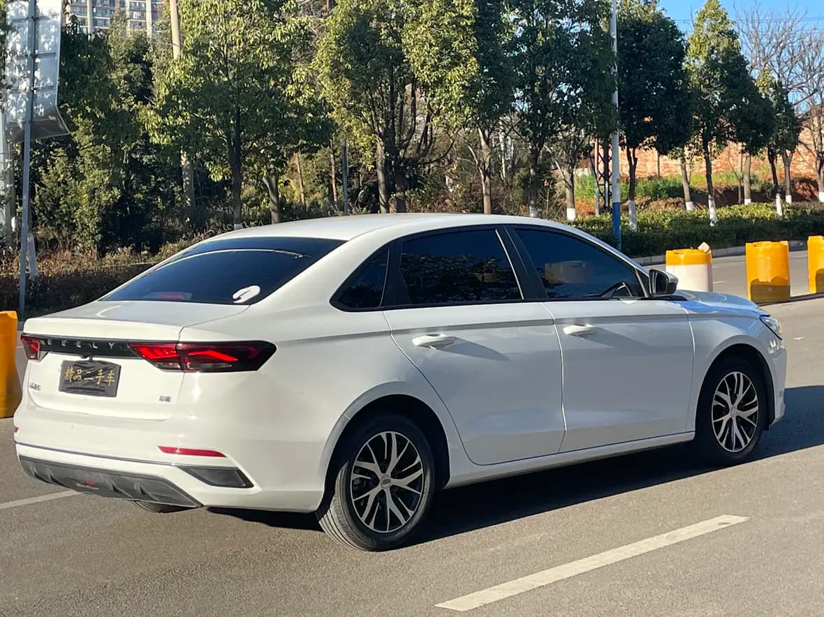 Geely Emgrand 2024 г. 27103 км. — фото 6