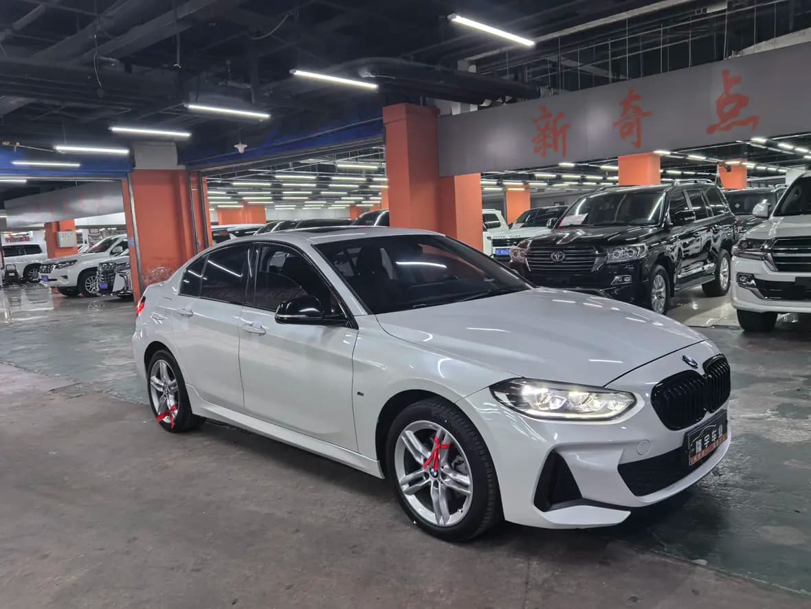 BMW 1 Series 2023 г. 34120 км. — фото 3