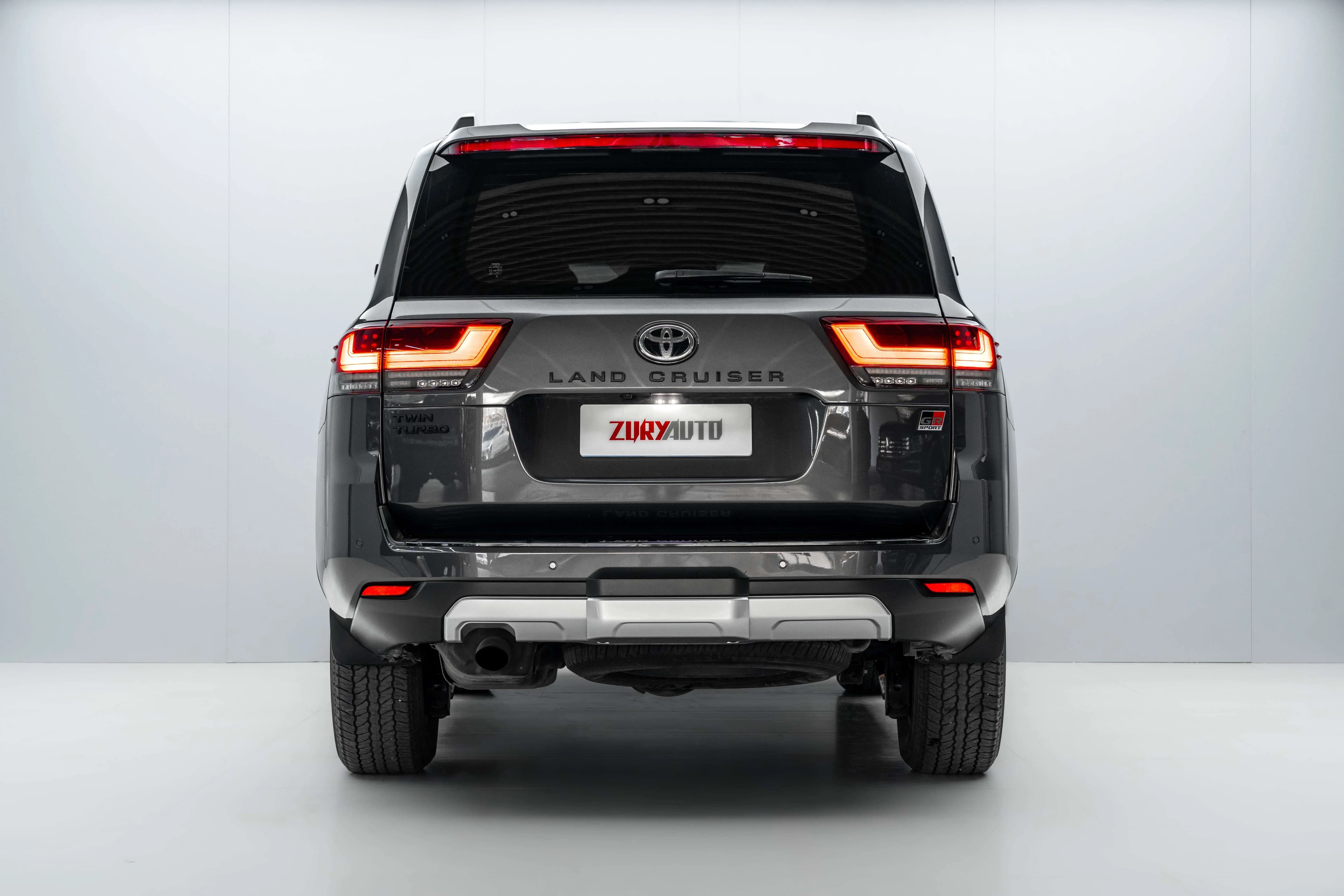 Toyota Land Cruiser 2024 г. 11095 км. — фото 6