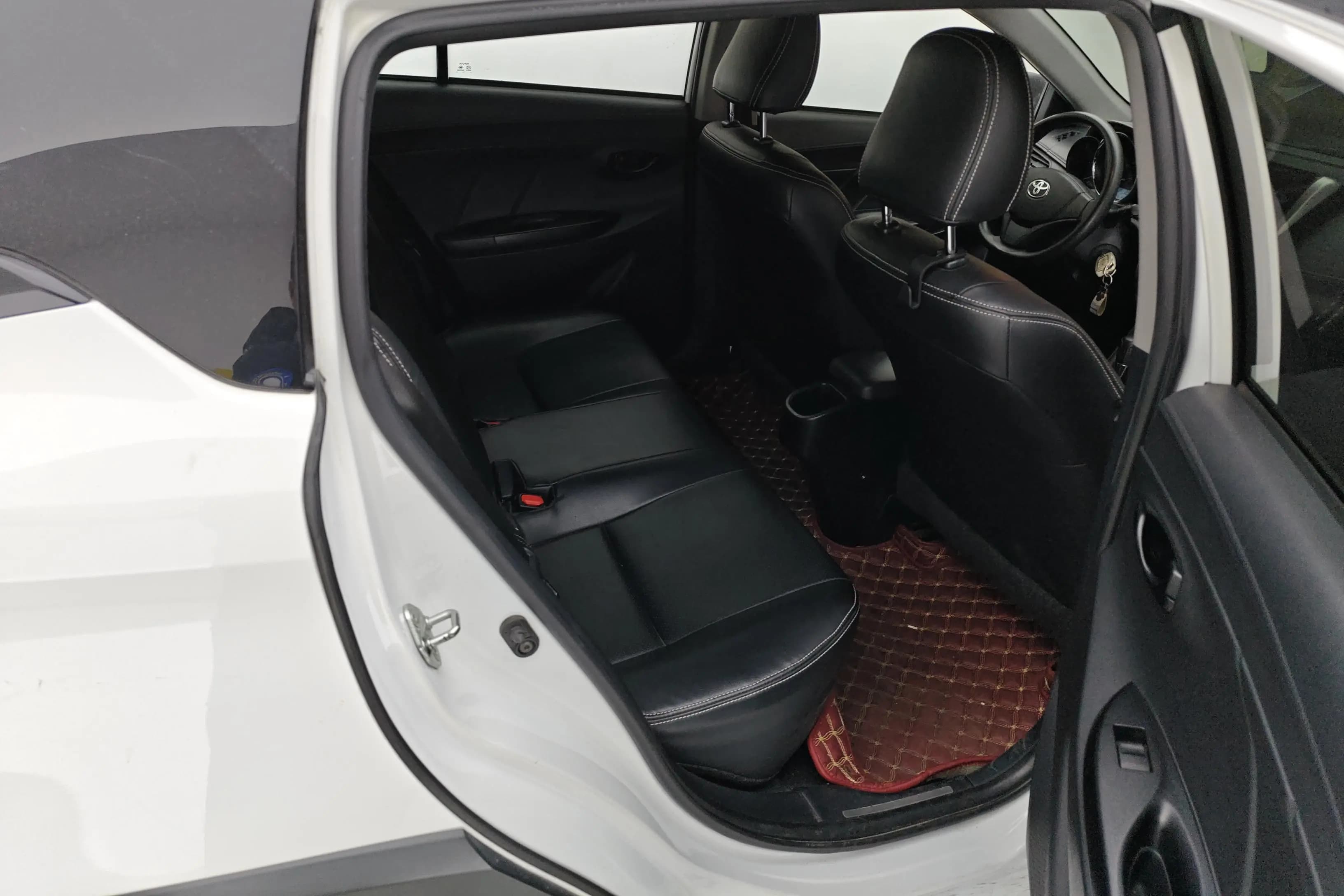 Toyota Yaris L 2021 г. 67008 км. — фото 16