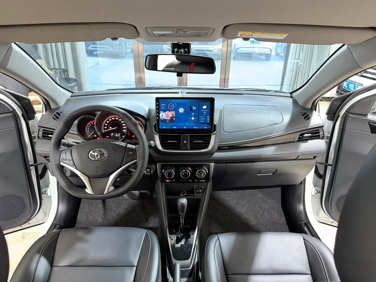 Toyota Yaris L 2022 г. 9010 км. — фото 16