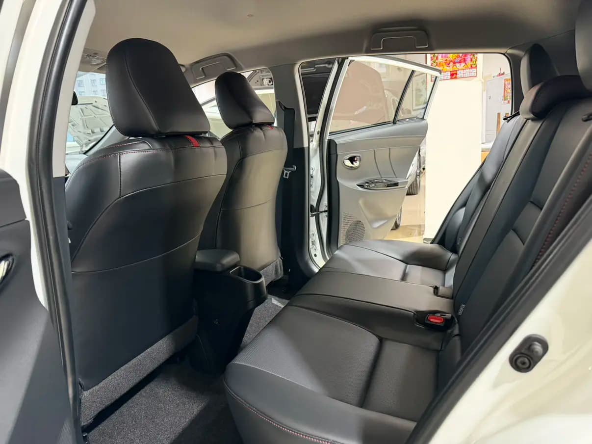 Toyota Yaris L 2022 г. 9010 км. — фото 28