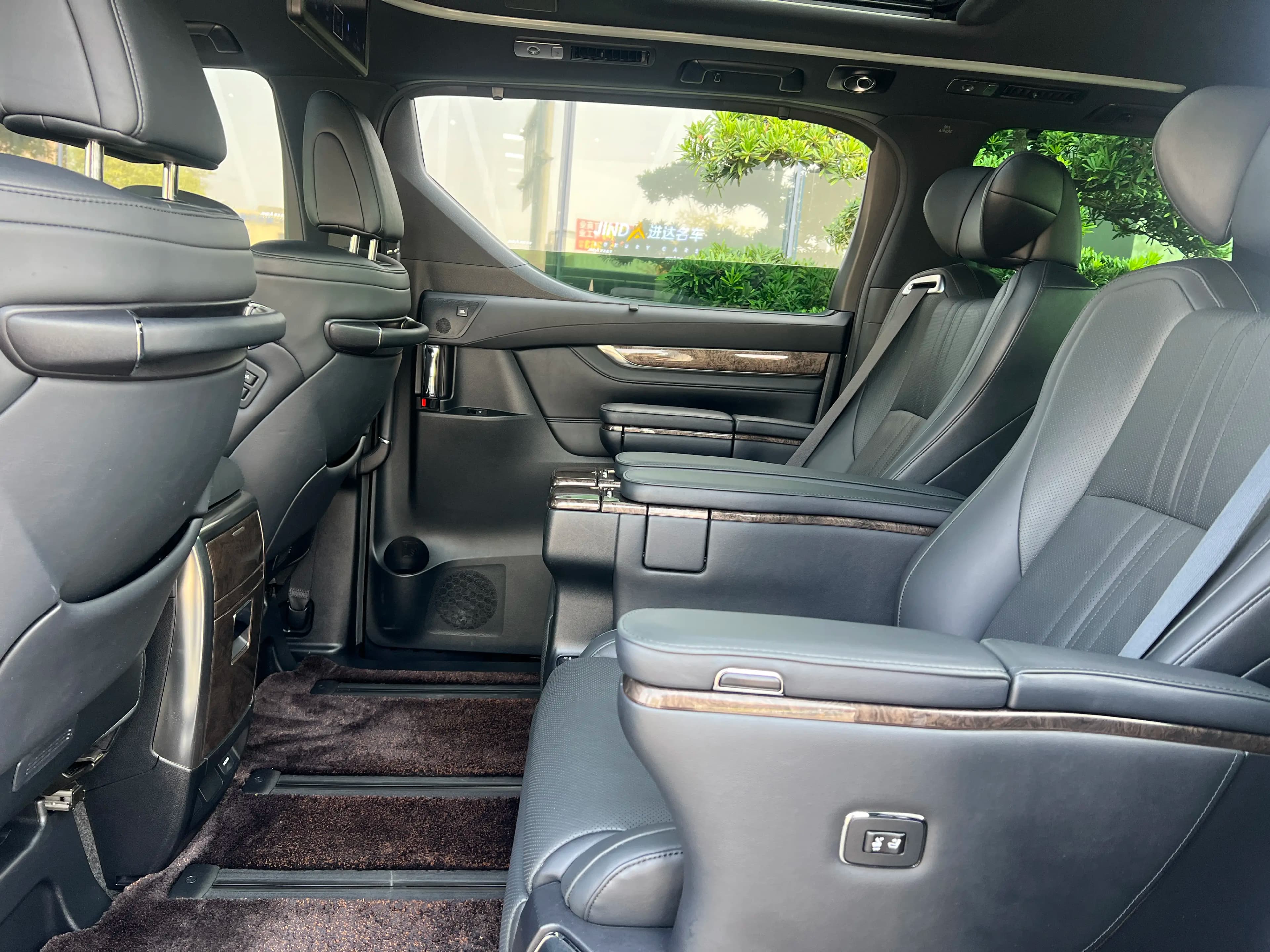 Toyota Alphard 2021 г. 51135 км. — фото 5