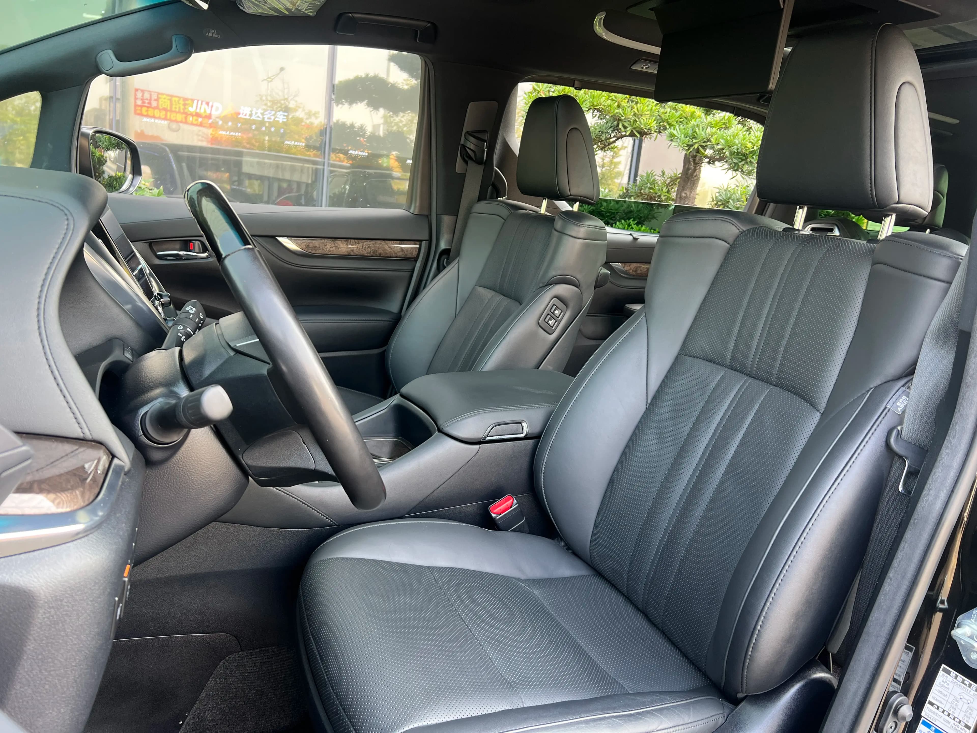 Toyota Alphard 2021 г. 51135 км. — фото 6