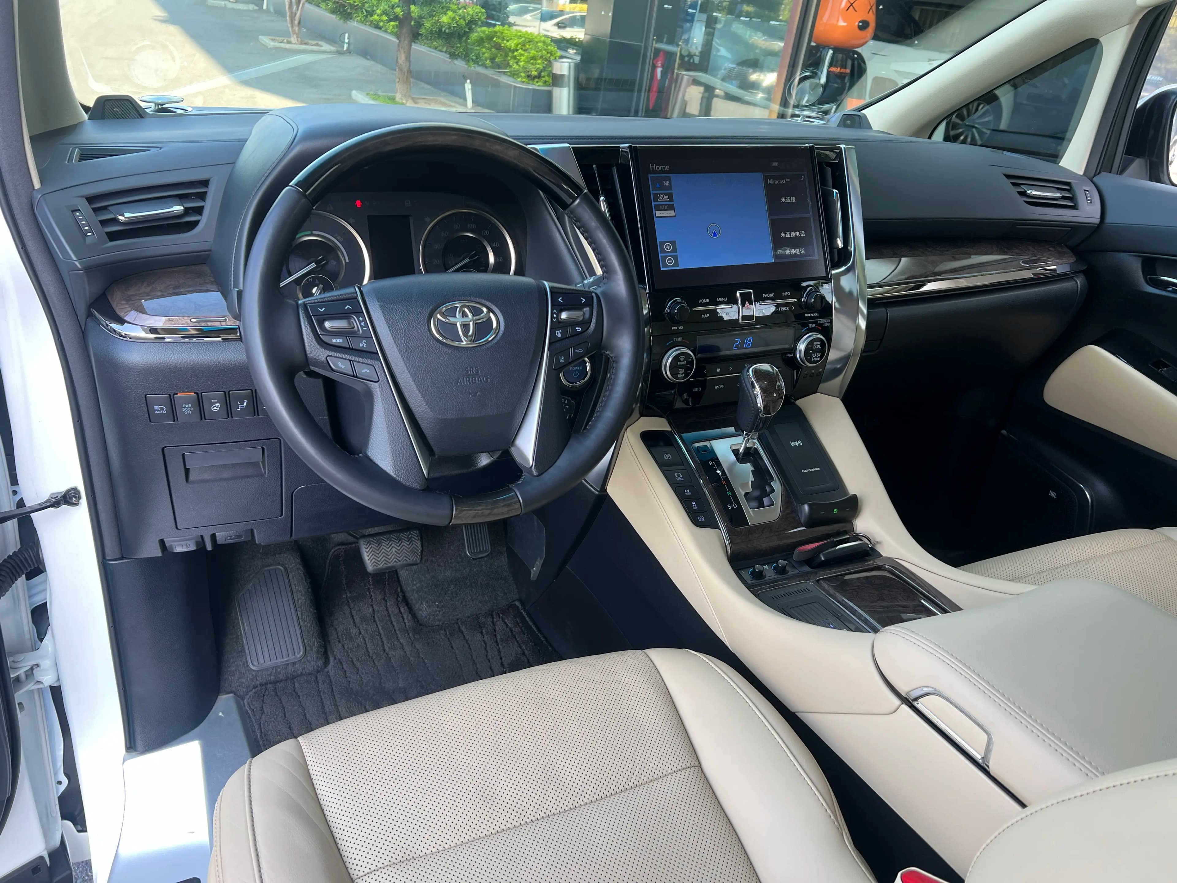 Toyota Alphard 2023 г. 28624 км. — фото 5