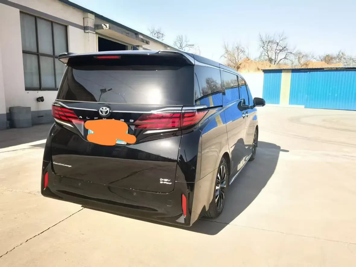 Toyota Alphard 2024 г. 27125 км. — фото 3