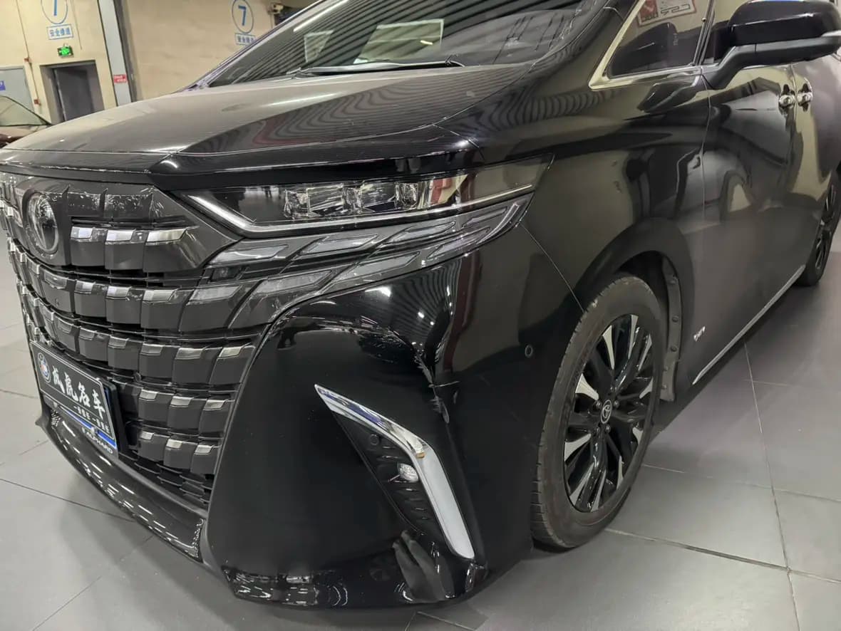 Toyota Alphard 2024 г. 27125 км. — фото 5