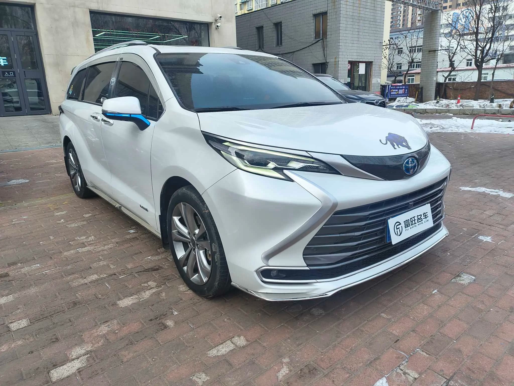 Toyota Sienna 2024 г. 20328 км. — фото 3