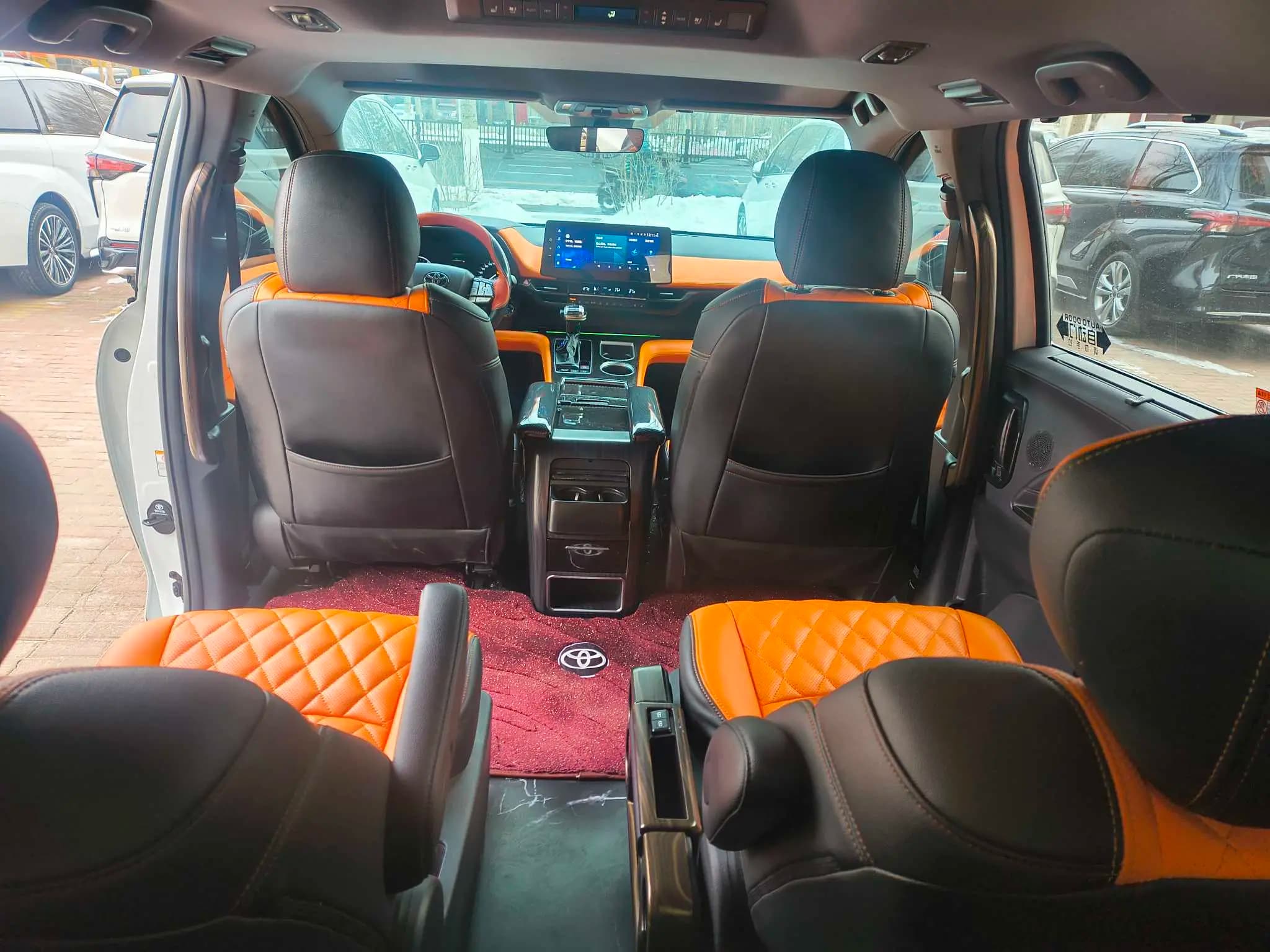 Toyota Sienna 2024 г. 20328 км. — фото 23