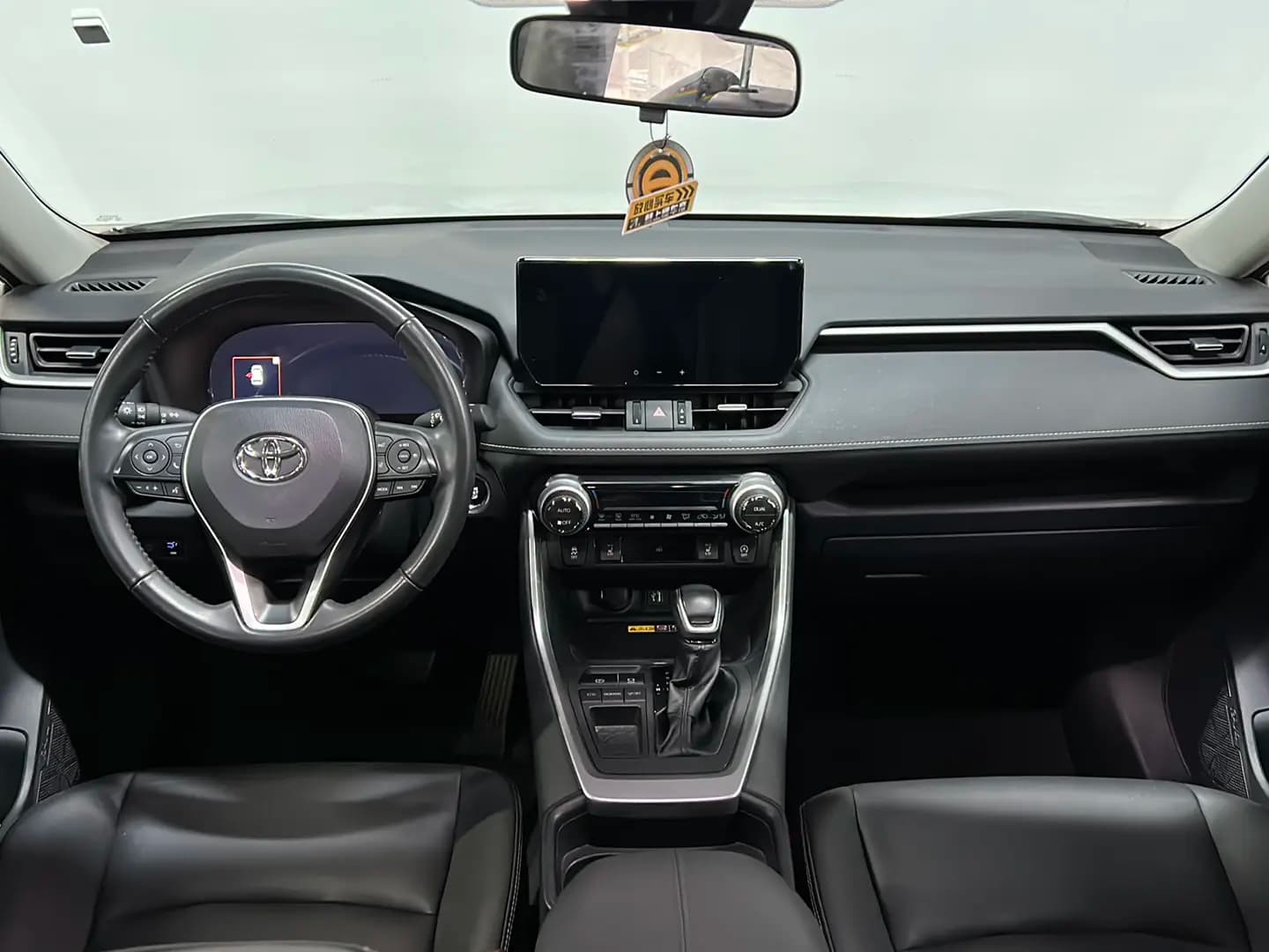 Toyota RAV4 2024 г. 17270 км. — фото 14