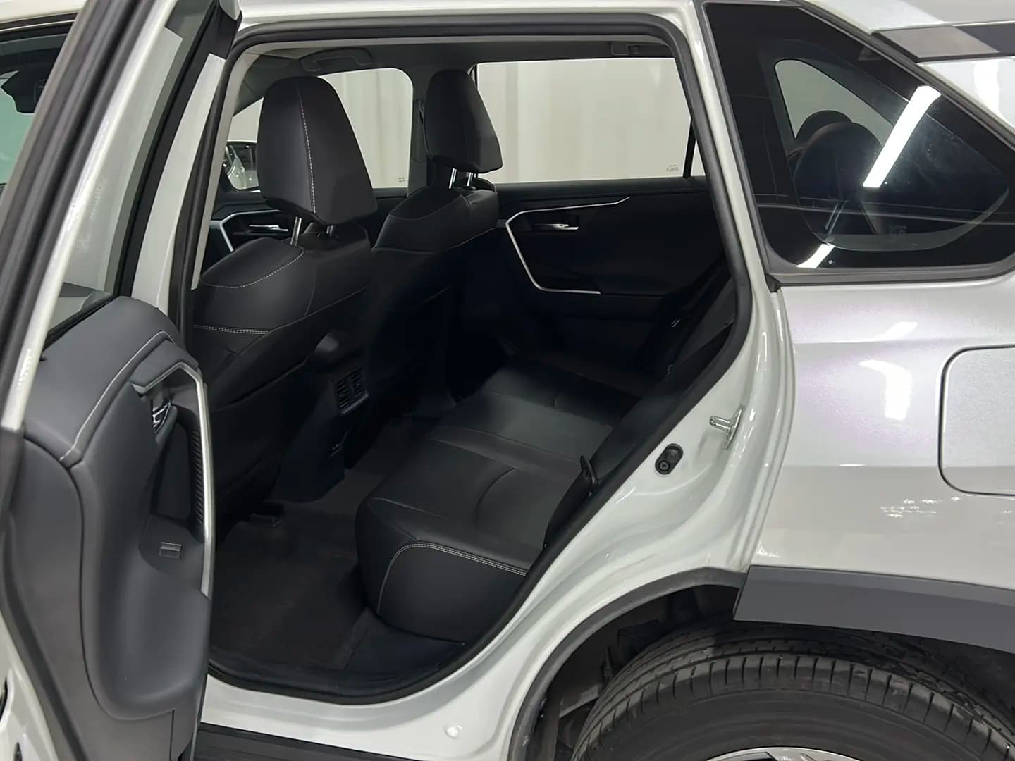 Toyota RAV4 2024 г. 17270 км. — фото 18
