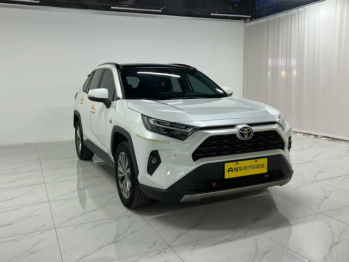 Toyota RAV4 2024 г. 17270 км. — фото 3