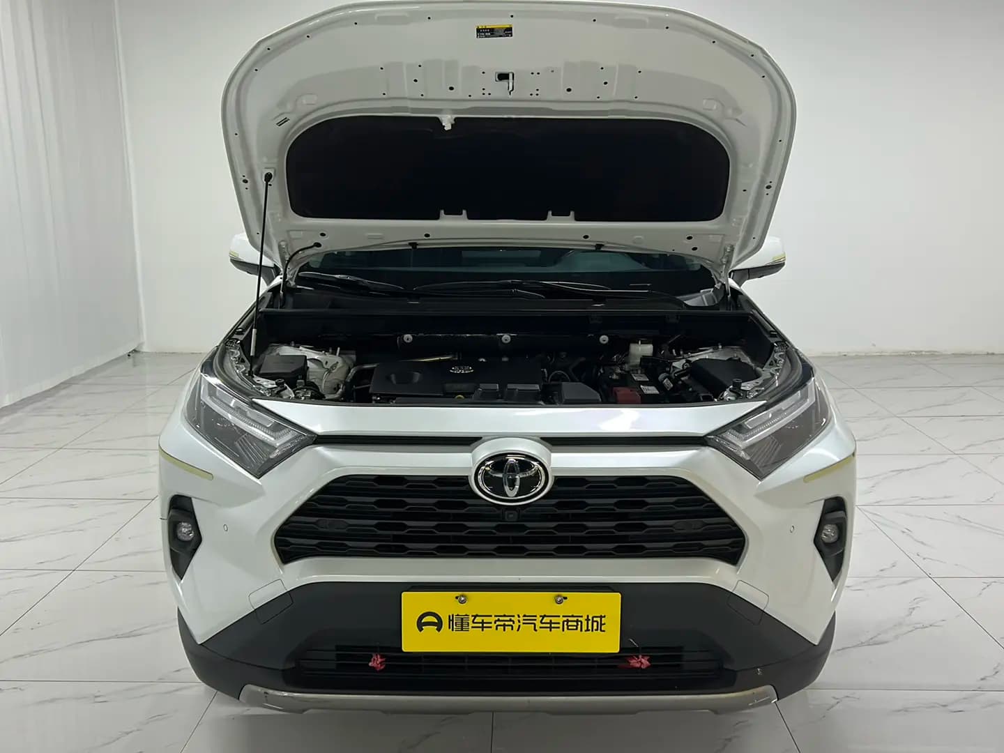 Toyota RAV4 2024 г. 17270 км. — фото 10