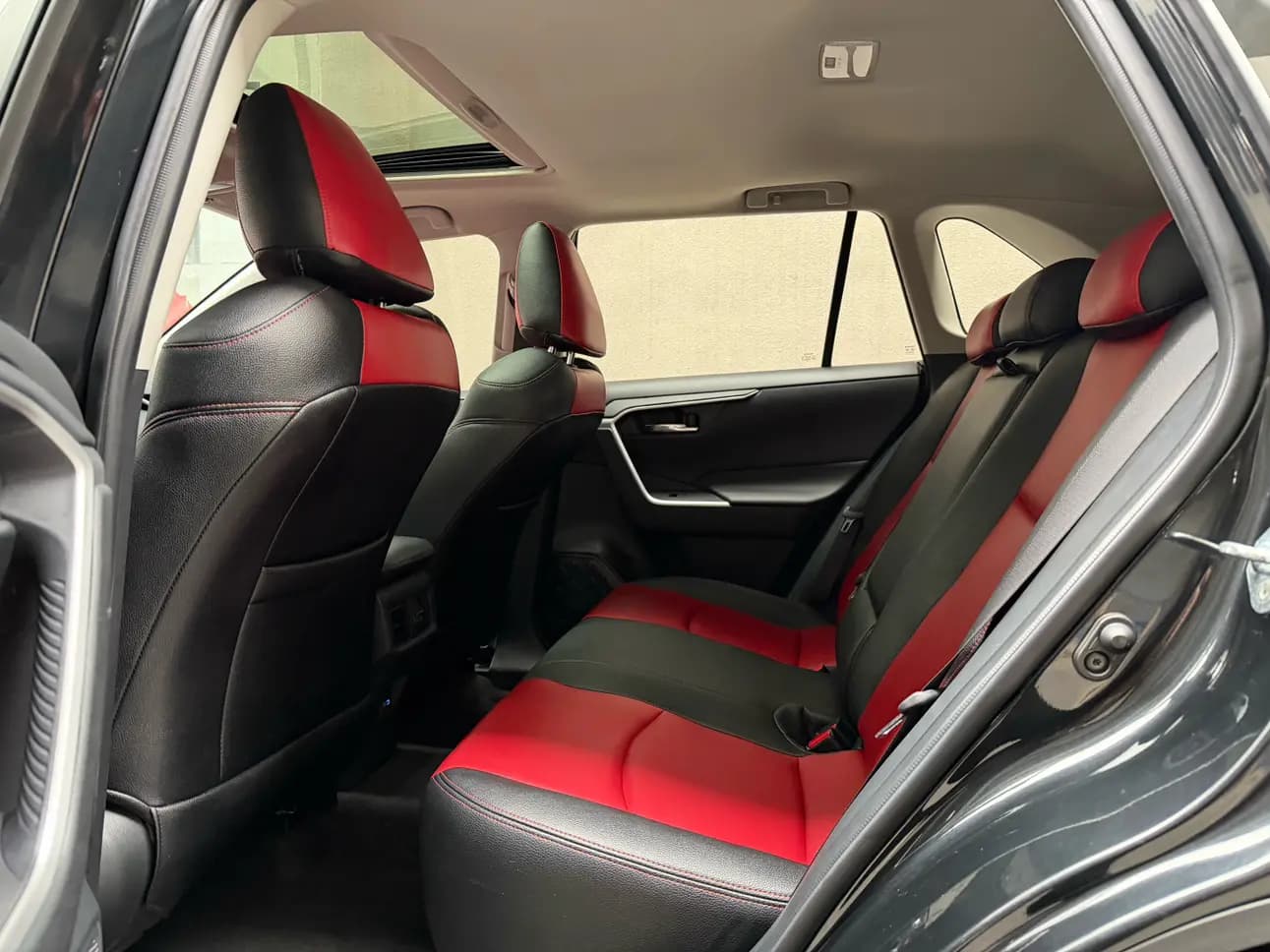 Toyota RAV4 2022 г. 30048 км. — фото 10