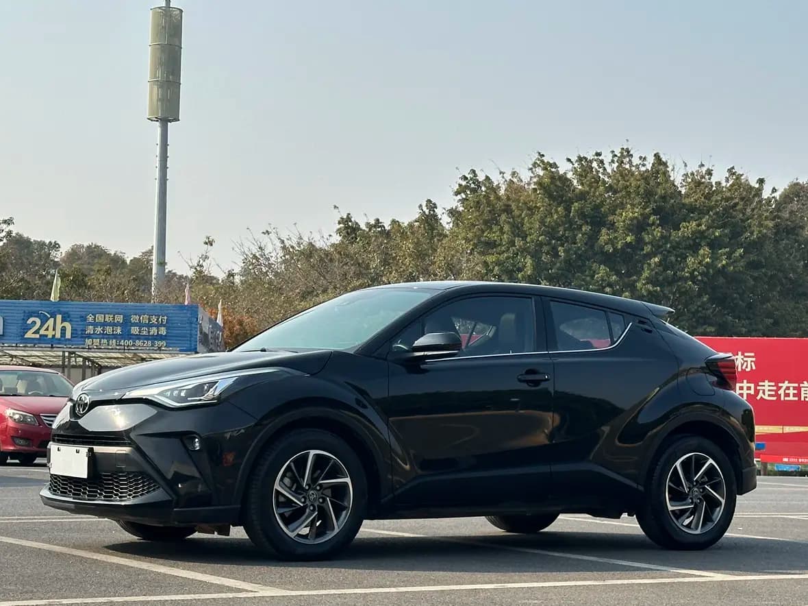 Toyota C-HR 2024 г. 23056 км.