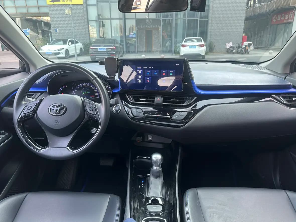 Toyota C-HR 2024 г. 23056 км. — фото 12