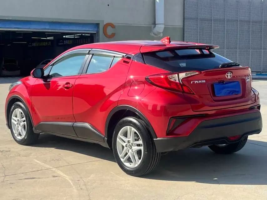 Toyota C-HR 2022 г. 100057 км. — фото 4