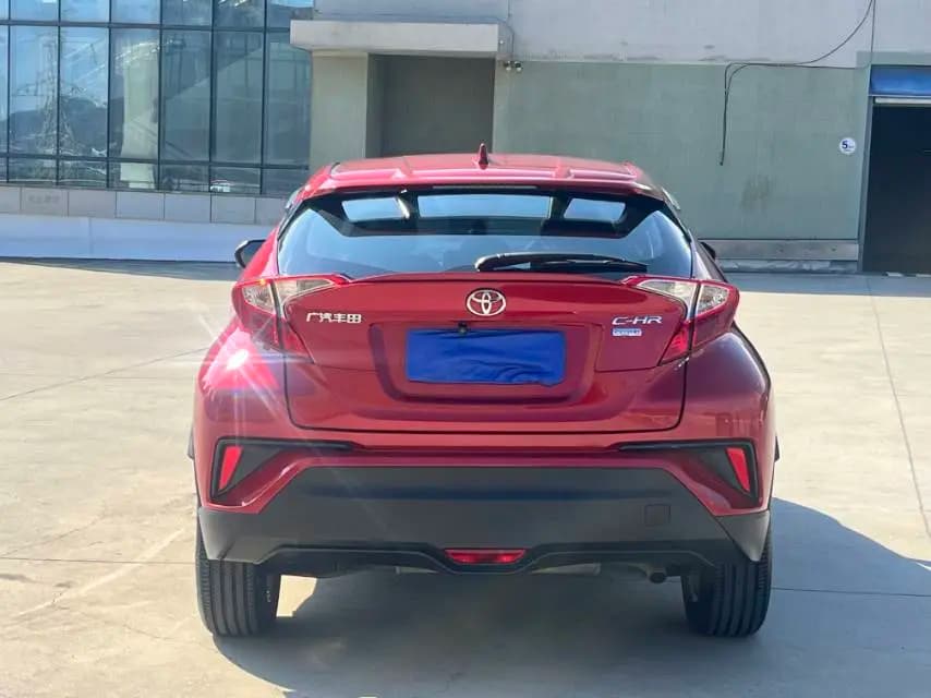 Toyota C-HR 2022 г. 100057 км. — фото 5