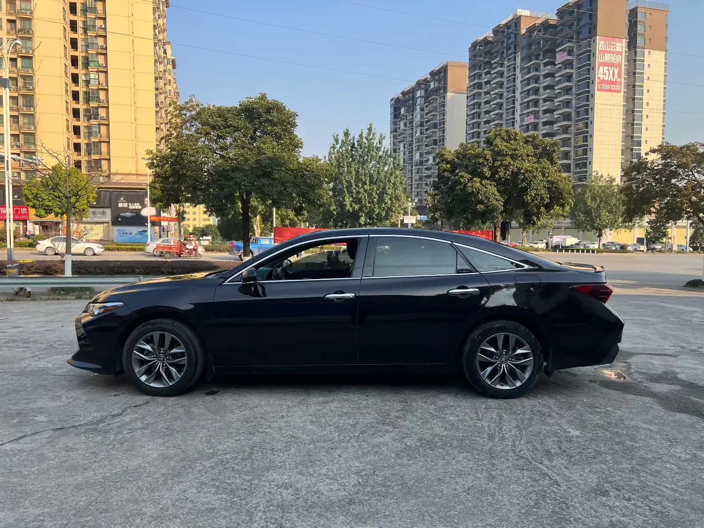 Toyota Avalon 2021 г. 97288 км. — фото 3