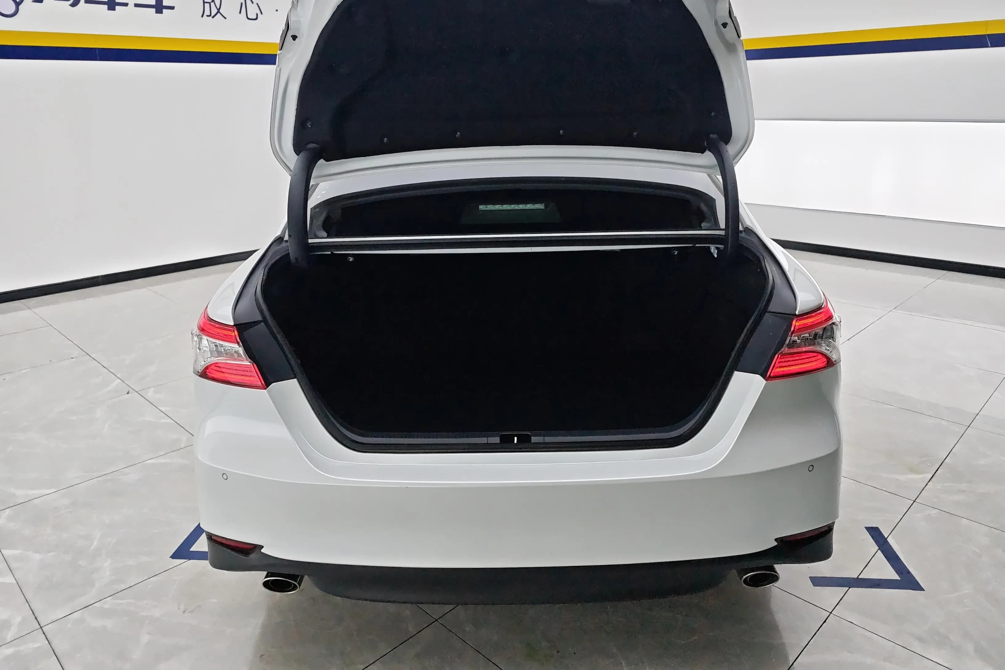 Toyota Camry 2022 г. 42320 км. — фото 17