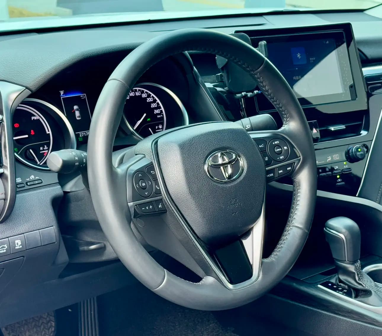 Toyota Camry 2023 г. 27021 км. — фото 24