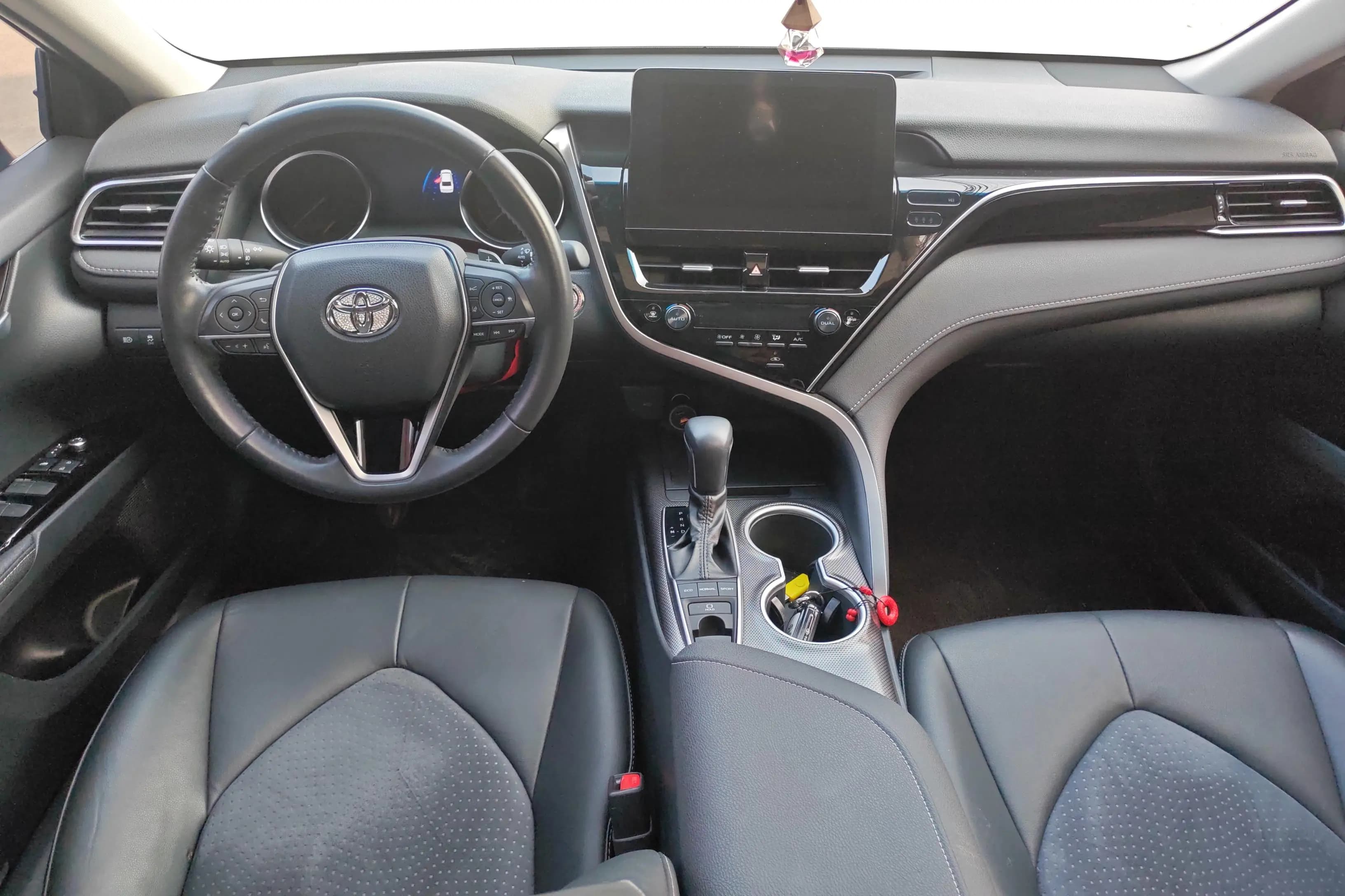 Toyota Camry 2023 г. 28527 км. — фото 11