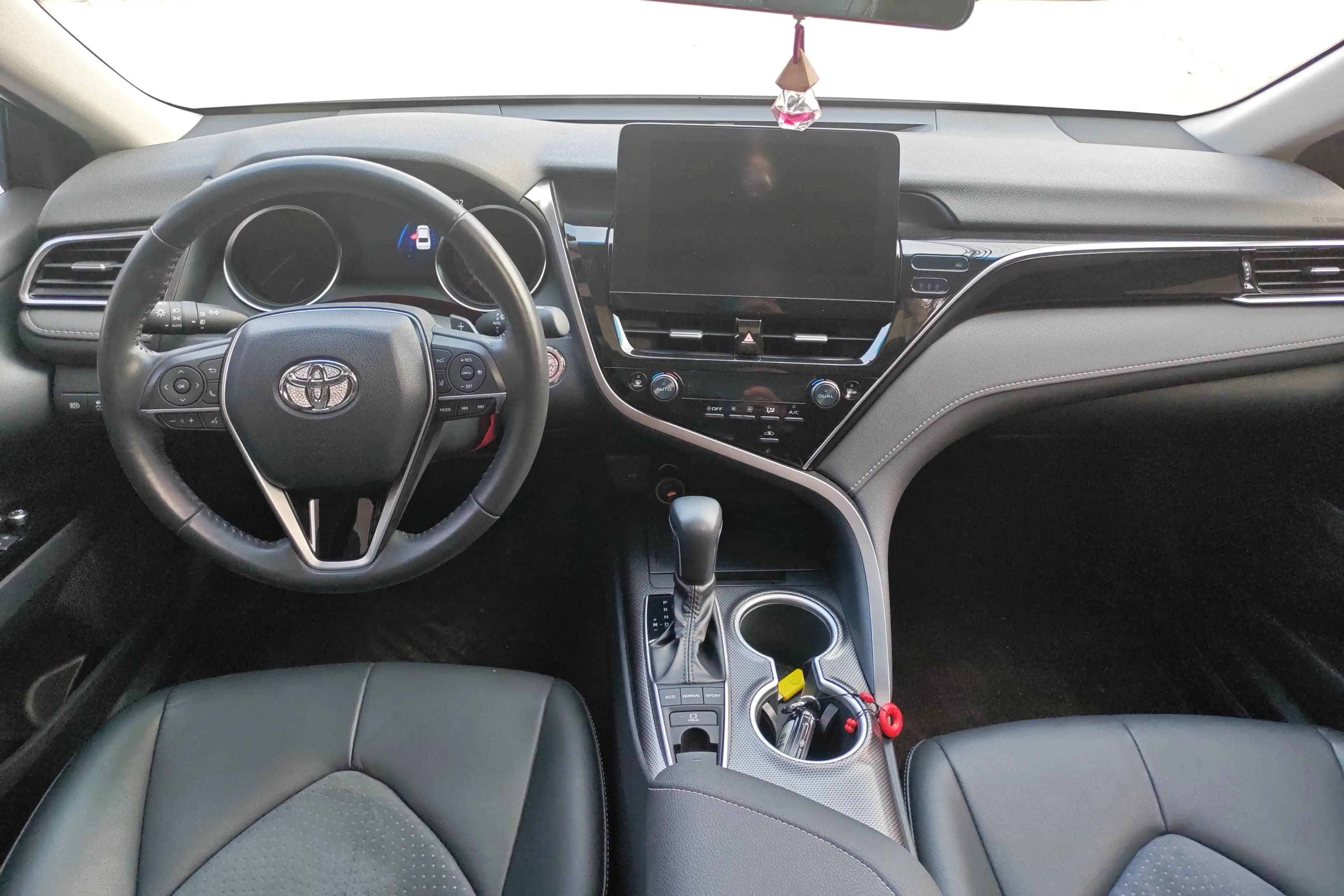 Toyota Camry 2023 г. 28527 км. — фото 13