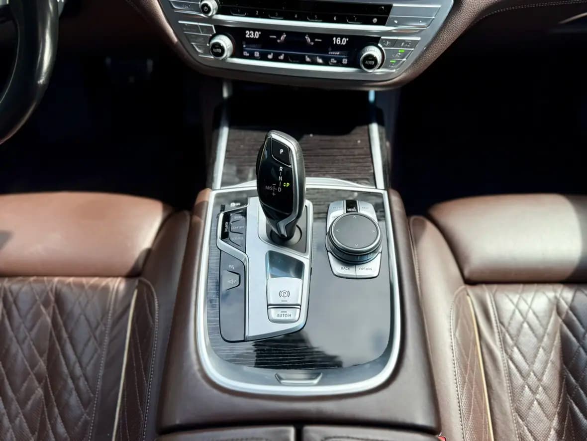 BMW 7 Series 2021 г. 91112 км. — фото 12