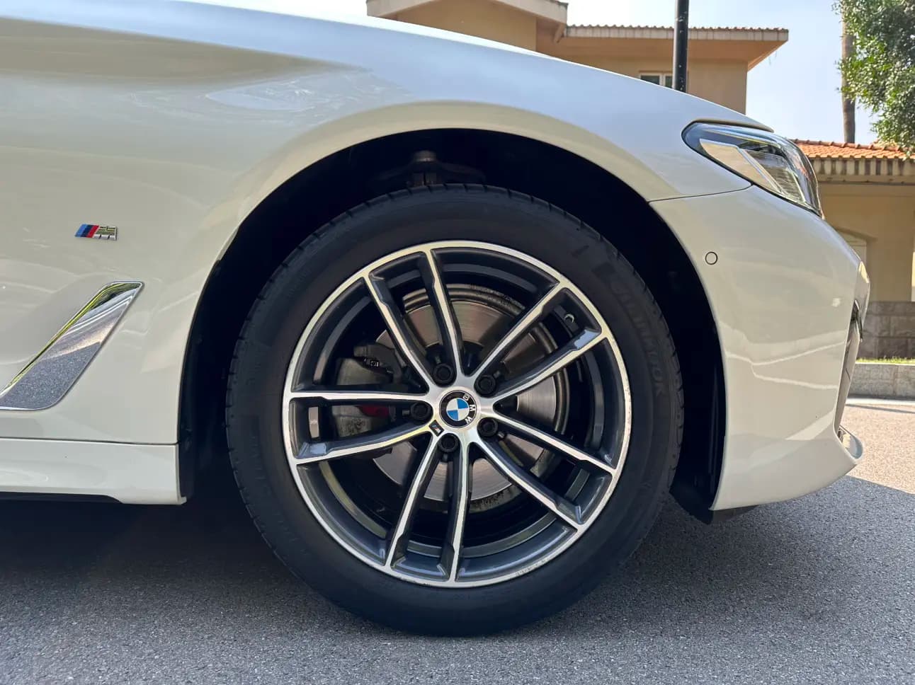 BMW 5 Series 2022 г. 84415 км. — фото 16