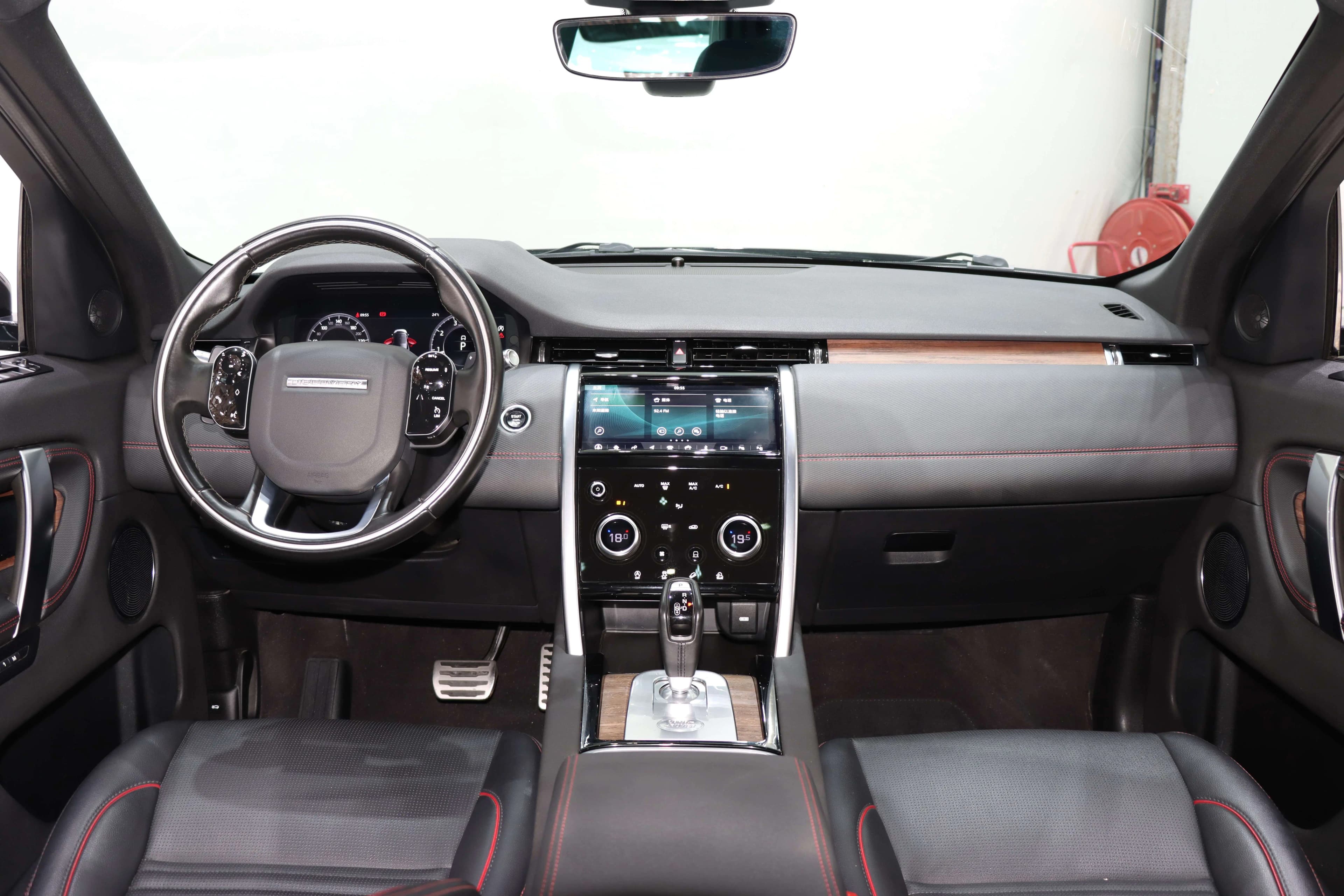 Land Rover Discover Sports 2021 г. 56000 км. — фото 13
