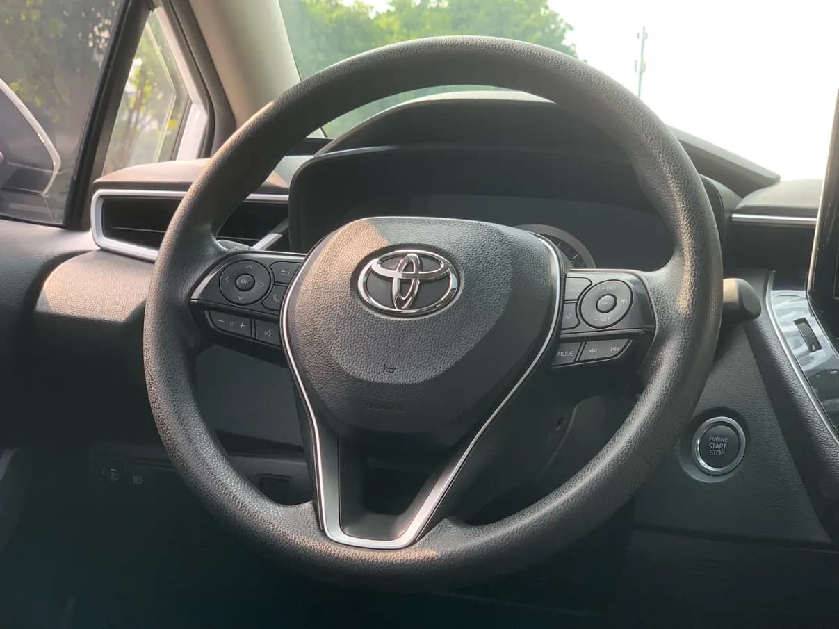 Toyota Corolla 2022 г. 46110 км. — фото 18