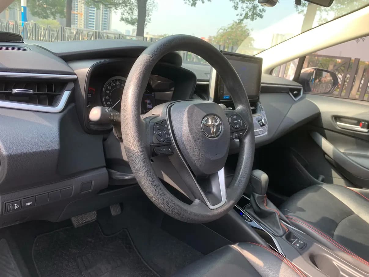Toyota Corolla 2022 г. 46110 км. — фото 23