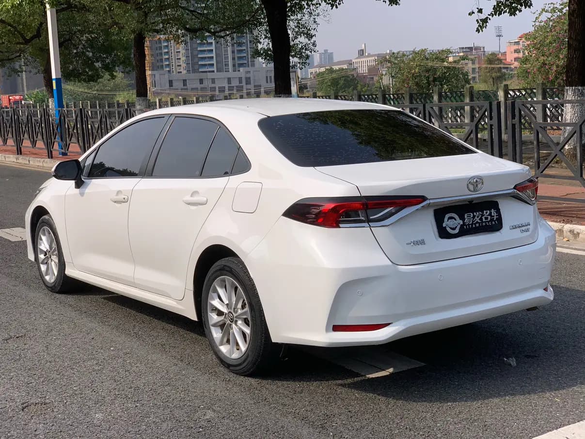 Toyota Corolla 2022 г. 46110 км. — фото 4