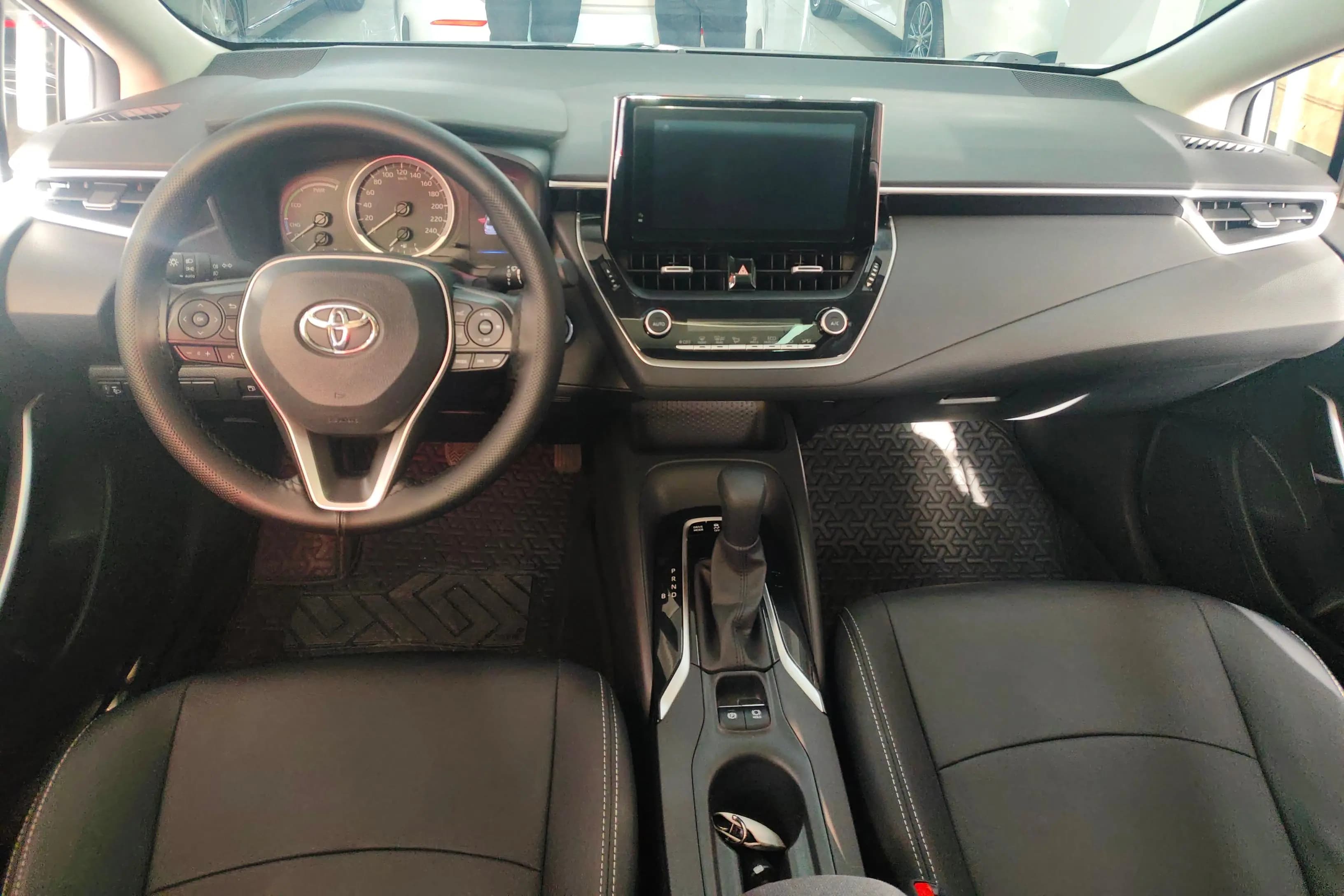 Toyota Corolla 2022 г. 23112 км. — фото 12