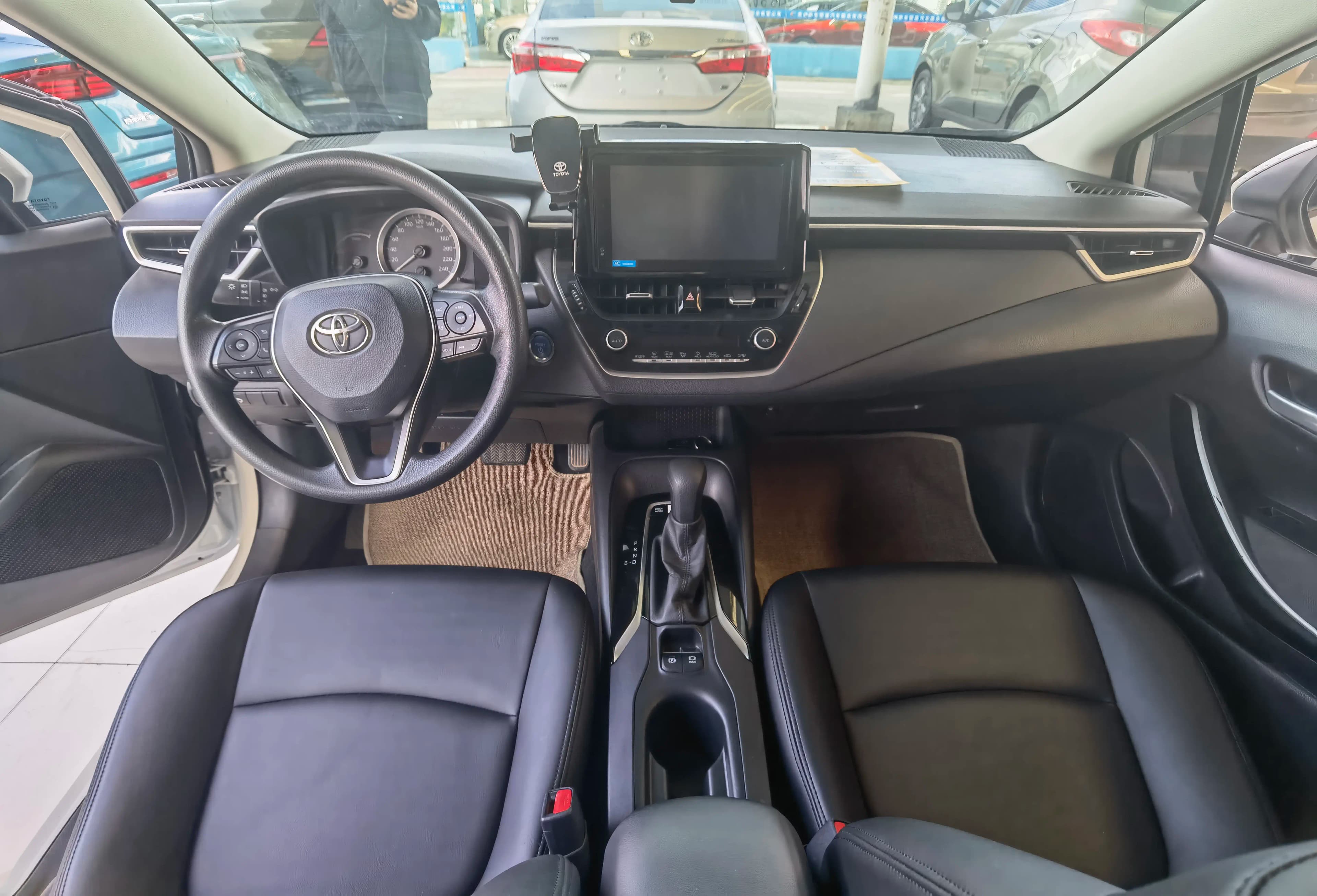 Toyota Corolla 2022 г. 70113 км. — фото 7