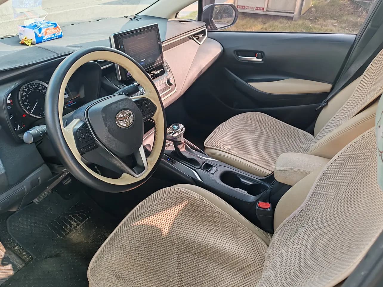 Toyota Corolla 2023 г. 84115 км. — фото 4