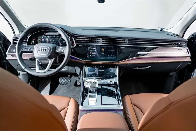 Audi Q7 2024 г. 30727 км. — фото 15