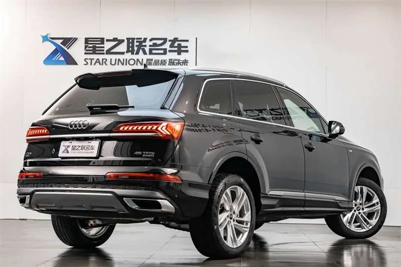 Audi Q7 2024 г. 30727 км. — фото 3