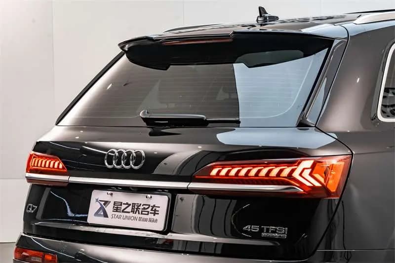 Audi Q7 2024 г. 30727 км. — фото 6