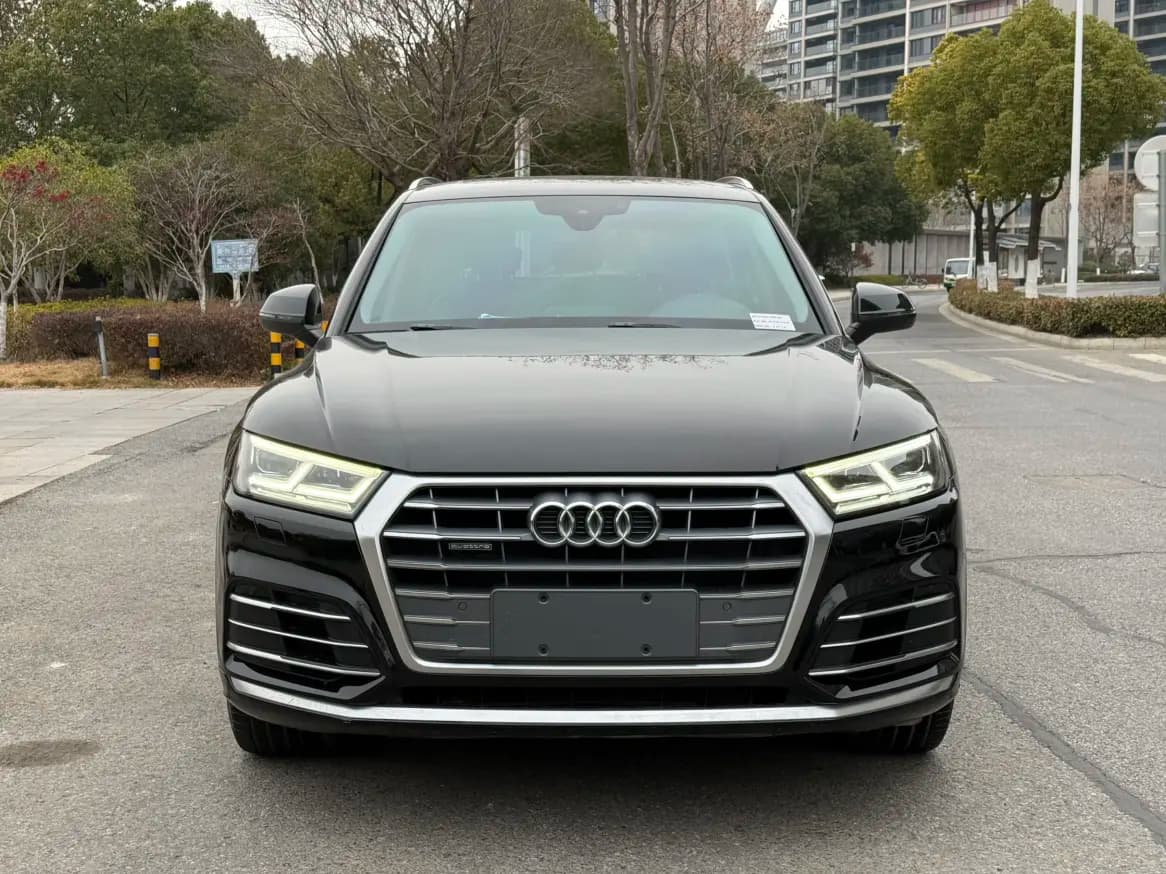 Audi Q5L 2021 г. 91016 км. — фото 2