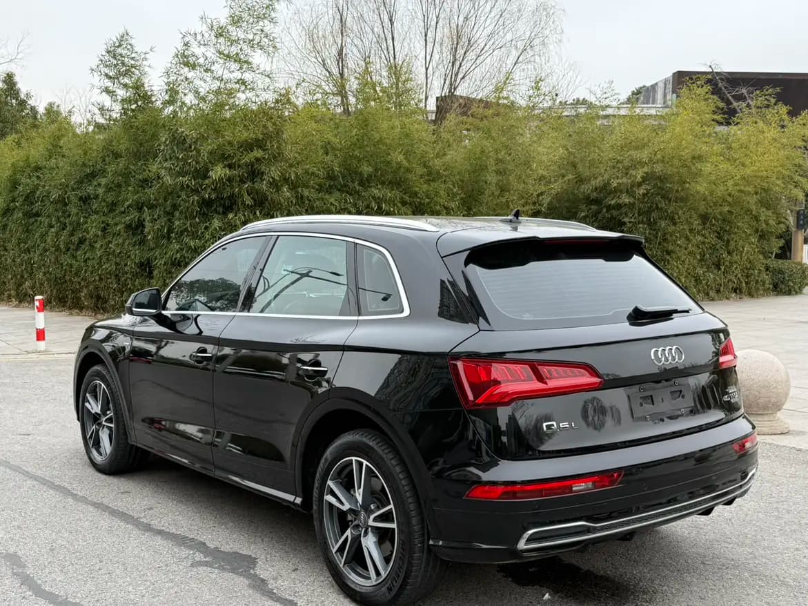 Audi Q5L 2021 г. 91016 км. — фото 4